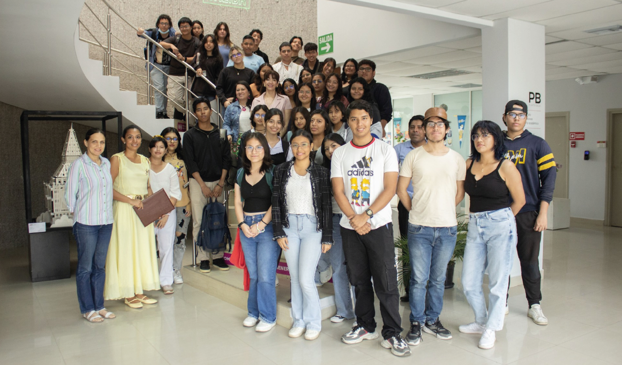 FADCOM Exposicion ESPOL