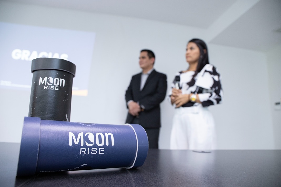 FADCOM Movilidad Postgrados