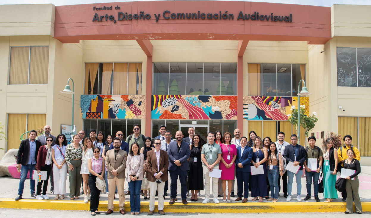 Shapes FADCOM Evento Guayaquil