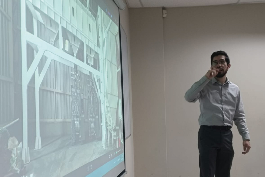 Del aula a la industria: graduado de Diseño de Productos de FADCOM comparte su experiencia profesional con estudiantes