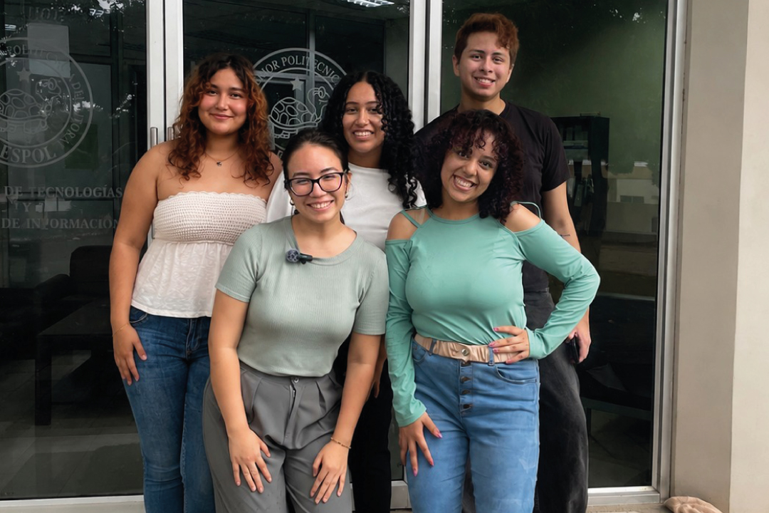 FADCOM students take part in the EFFIE Academy College