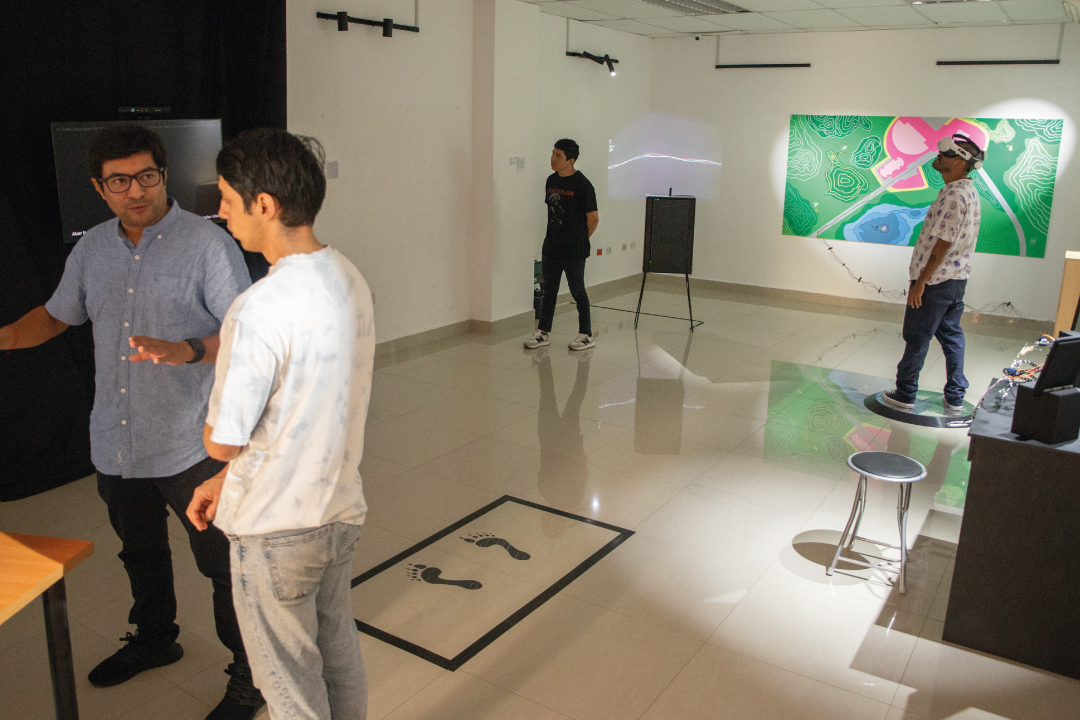 Exhibicion-Exhibition-FADCOM-Maestria-Arte-y-Tecnologia-ESPOL