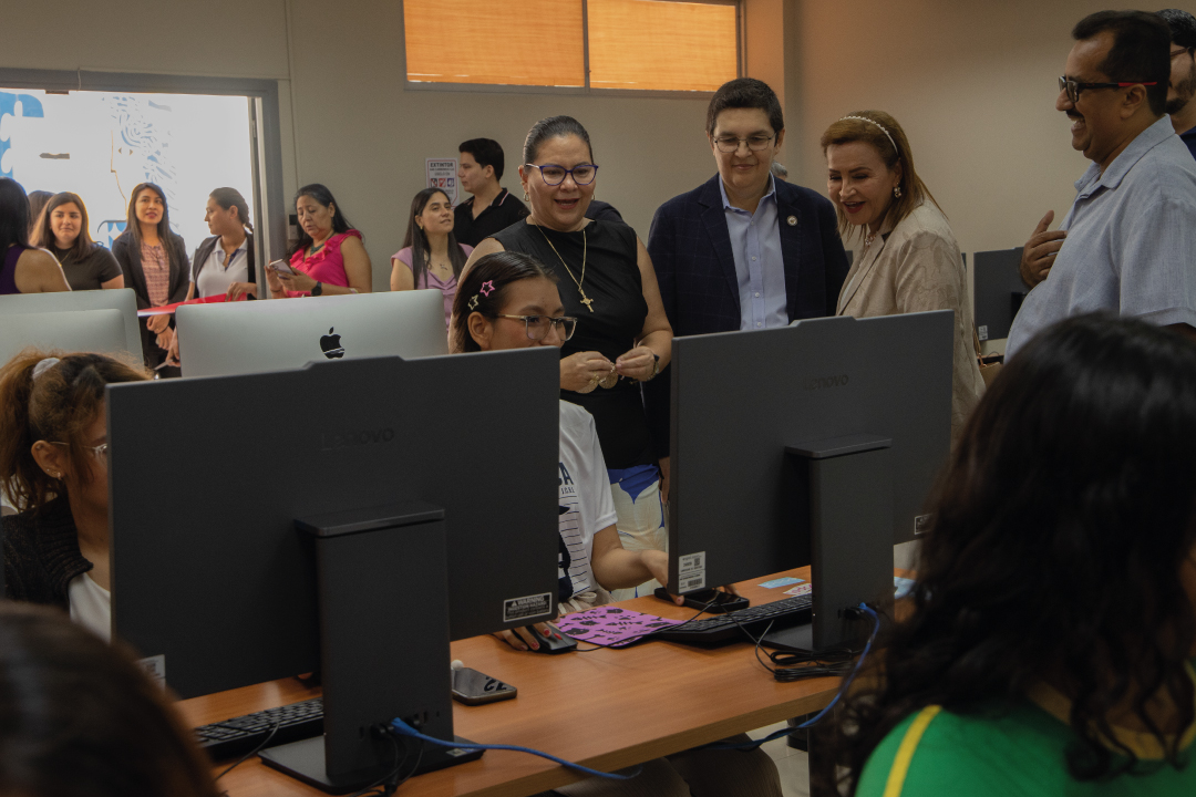 inaguración-FADCOM-ESPOL