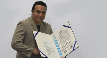 Hugo Guerrero reconocimiento Municipio Espol