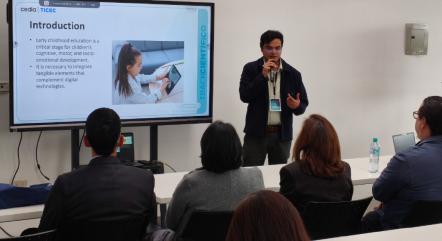 Michael Arce Sierra presenta investigación sobre cuentos infantiles con realidad aumentada en TICEC 2026