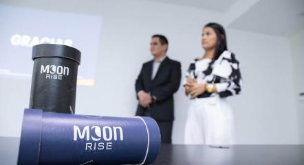 Maestrantes FADCOM proyectan el diseño de marcas en escenarios internacionales