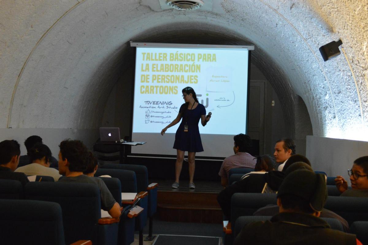 Mariam López, miembro del Club Tweening, dictó el “Taller básico para la creación de personajes cartoon” en la Hobby Expo de la Universidad Católica Santiago de Guayaquil. Foto: Tweening.